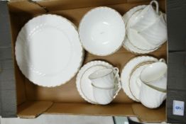 Wedgwood Gold Chelsea Patterned tea & dinnerware to include Dinner Plates, Fruit Bowls, trio's etc