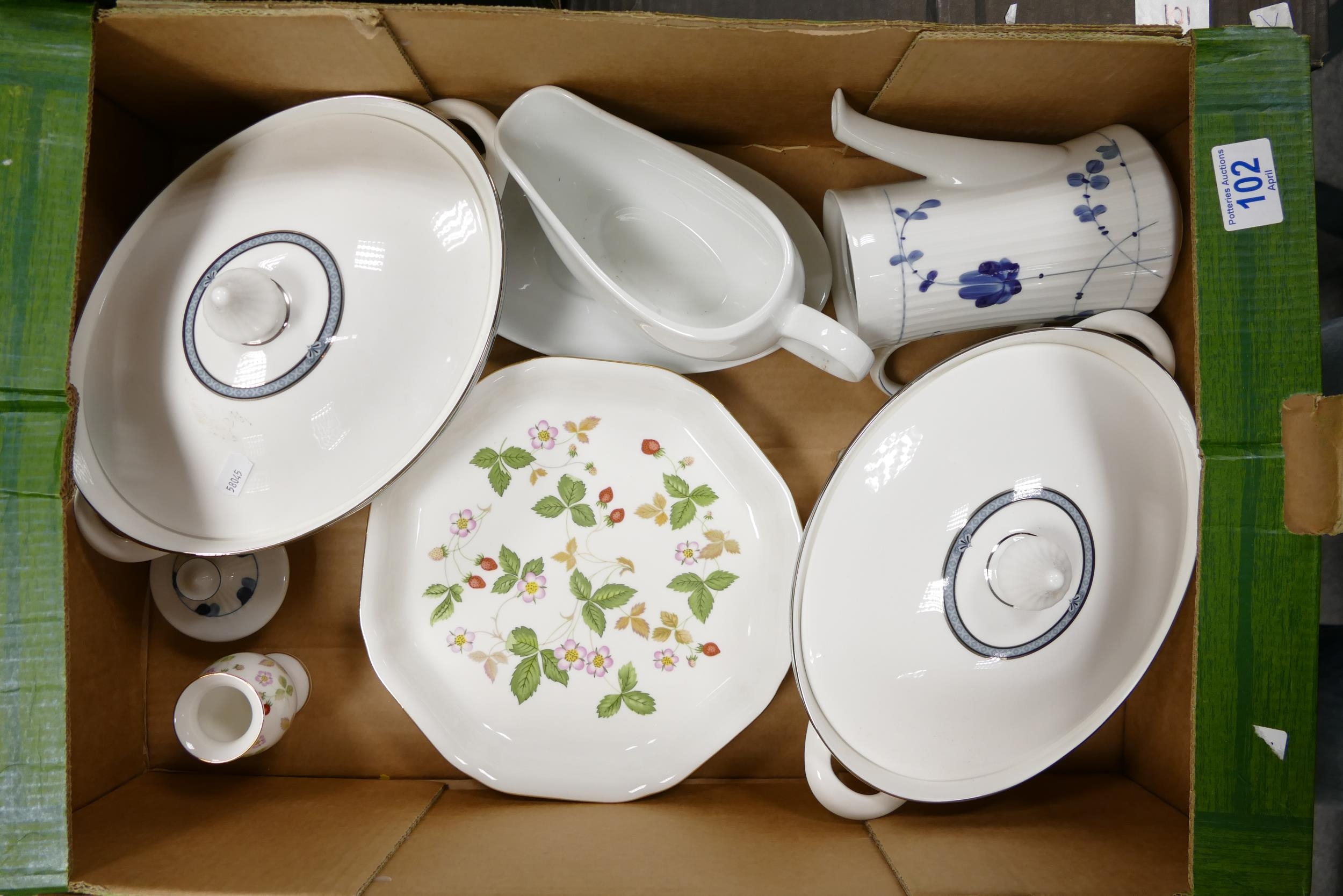 A mixed collection of items to include Royal Worcester, Teapot, Wedgwood Wild Strawberry Shallow