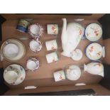 Mixed Collection of Royal Doulton, to include V1309 pattern part coffee set together with other
