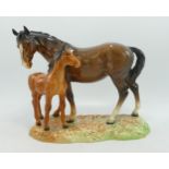 Beswick mare & foal on base 953