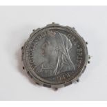 1900 silver half crown in Silver mount, 18.7g.