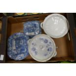 A mixed collection of items to include Midwinter Blue & White tureen, Wedgwood Ashbury patterned