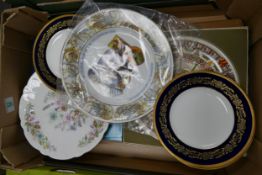A mixed collection of items to include Coalport Viceroy patterned side plates, Boxed Aynsley Wild