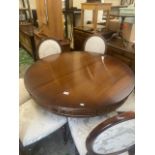 'Reprodux' branded extending mahogany dining table (2 extending leaves) and 6 matching dining