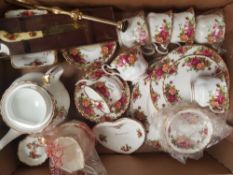 Royal Albert 'Old Country Roses' Pattern items to include medium teapot, milk jug and sugar bowl,