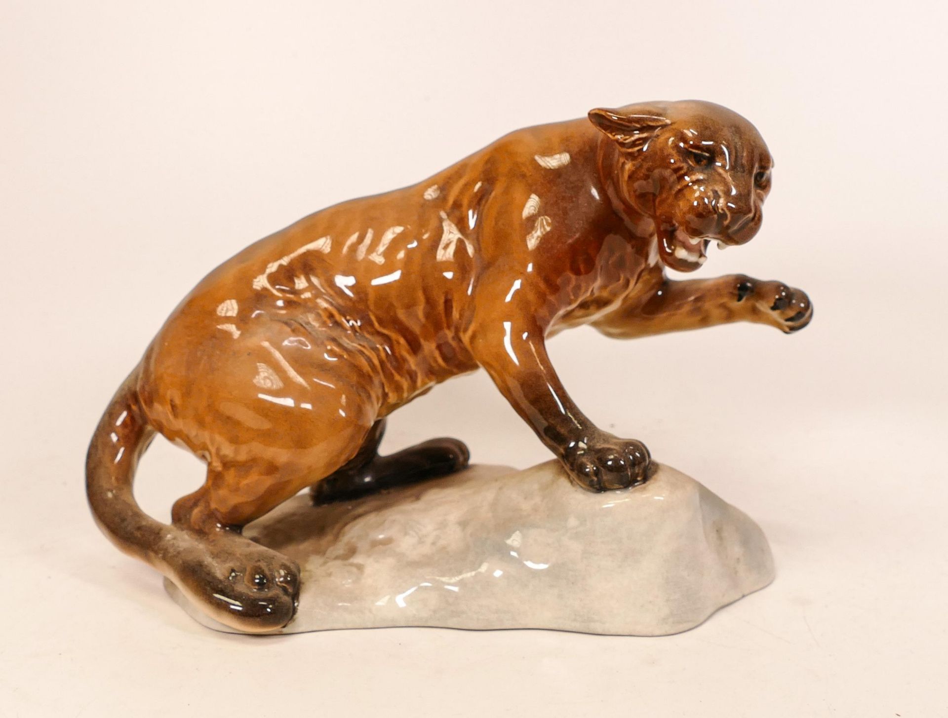 Beswick brown puma on rock 1823