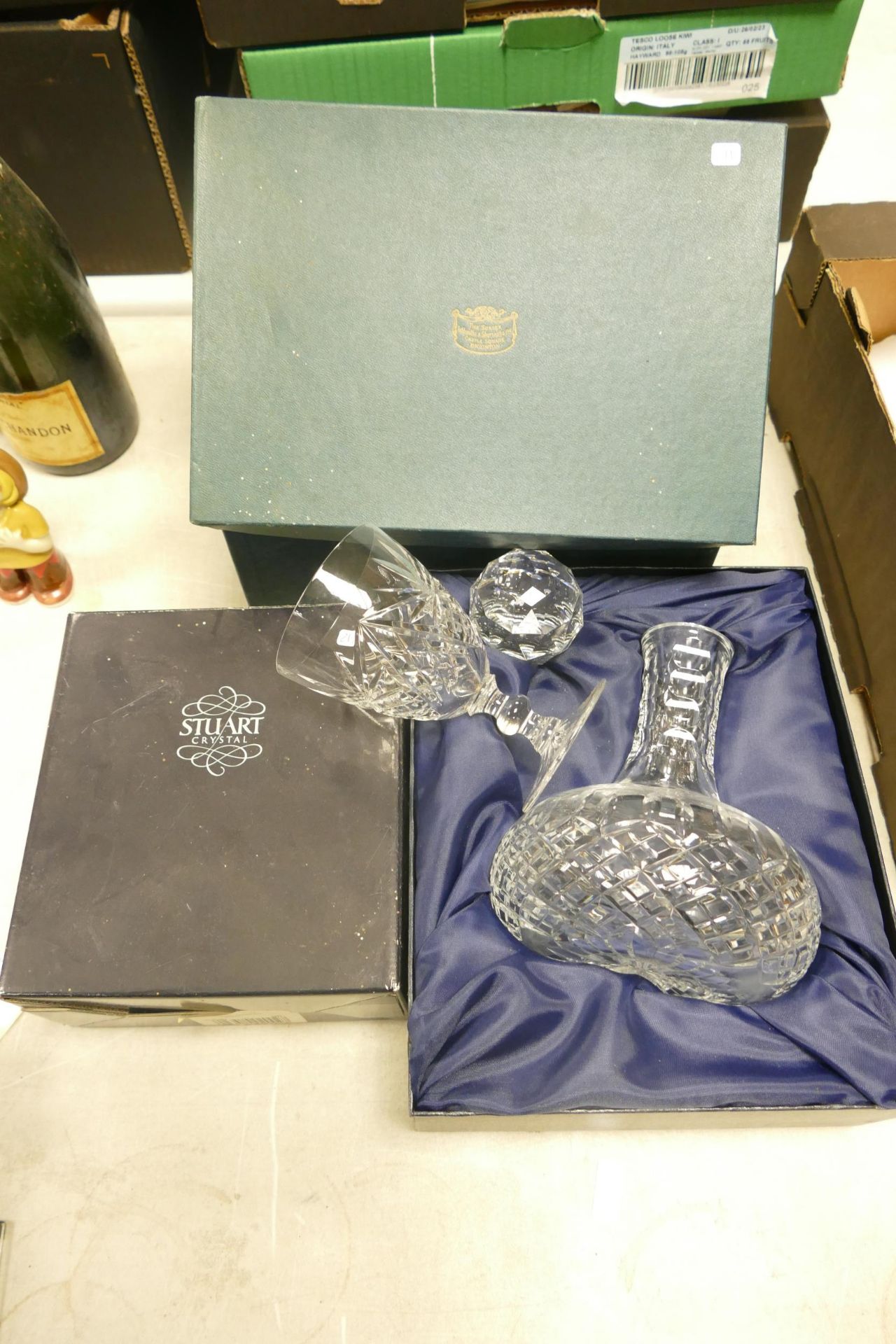 A collection of Stuart & The Sussex Goldsmith boxed glassware(3)