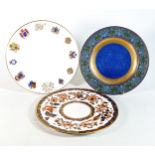 Wedgwood William H Plummer & Co. & similar cabinet plates, diameter of largest 27cm (3)