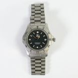 Tag Heuer gentlemans Quartz professional stainless steel wristwatch and bracelet.