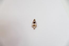 Art Noveau style gold pendant set with amethyst, 1.3g.