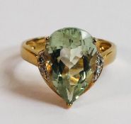 9ct gold ladies dress ring, set with large light green stone, size O, 4.3g.