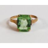 9ct gold ladies dress ring, set with green stone, size K/L, 2.1g.