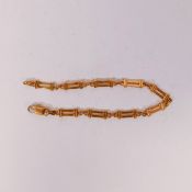 9ct gold bracelet, 18cm long, 5.22g.