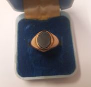 9ct Yellow Gold Signet Ring, size M, total weight 2.7g.