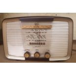 Vintage Murphy Bakelite Radio