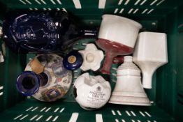 A collection of smaller Wade Spirit / Whiskey decanters to include True Craft Gin, Findlaters,