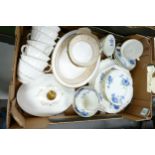 A mixed collection of tea and dinner ware to include Hammersley floral part teaset, Royal Doulton