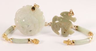 14ct gold mounted Jade or similar stone bracelet & 2 similar 14ct mounted pendants (3)