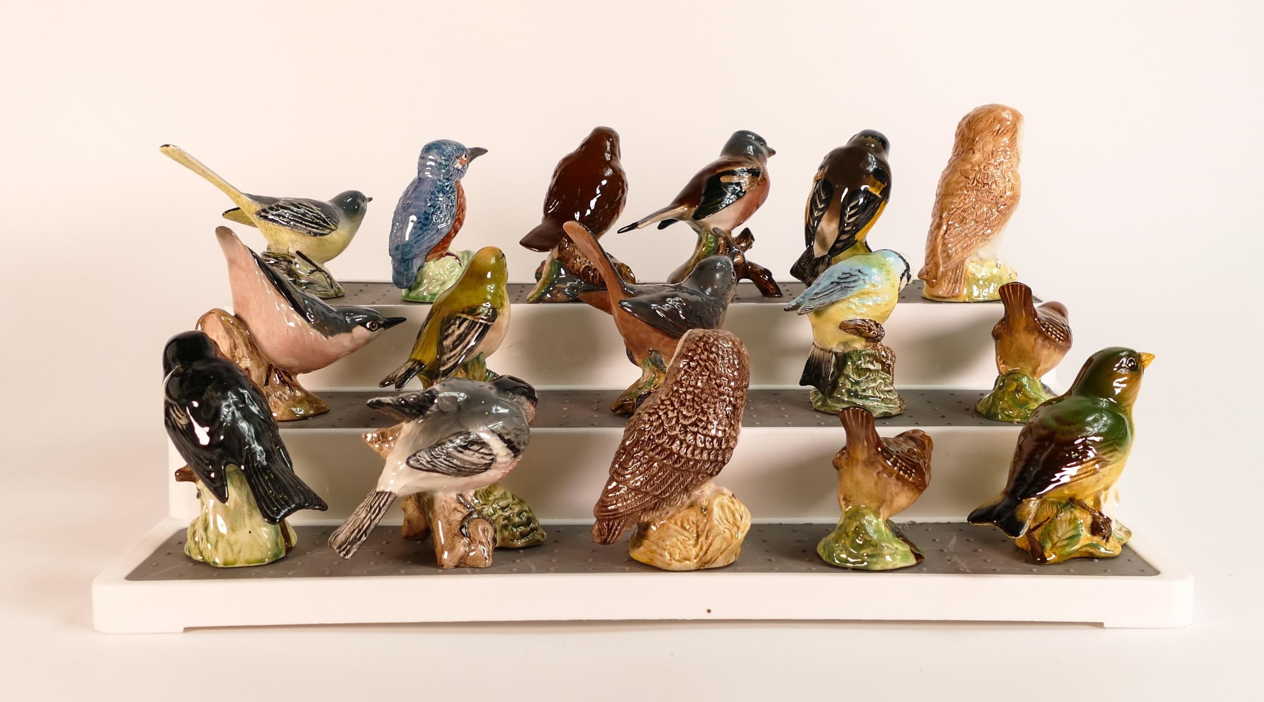 Beswick small Birds to include Blue tit 992, Goldfinch 2273, Greenfinch 2105, Chaffinch 981, Robin - Image 2 of 3