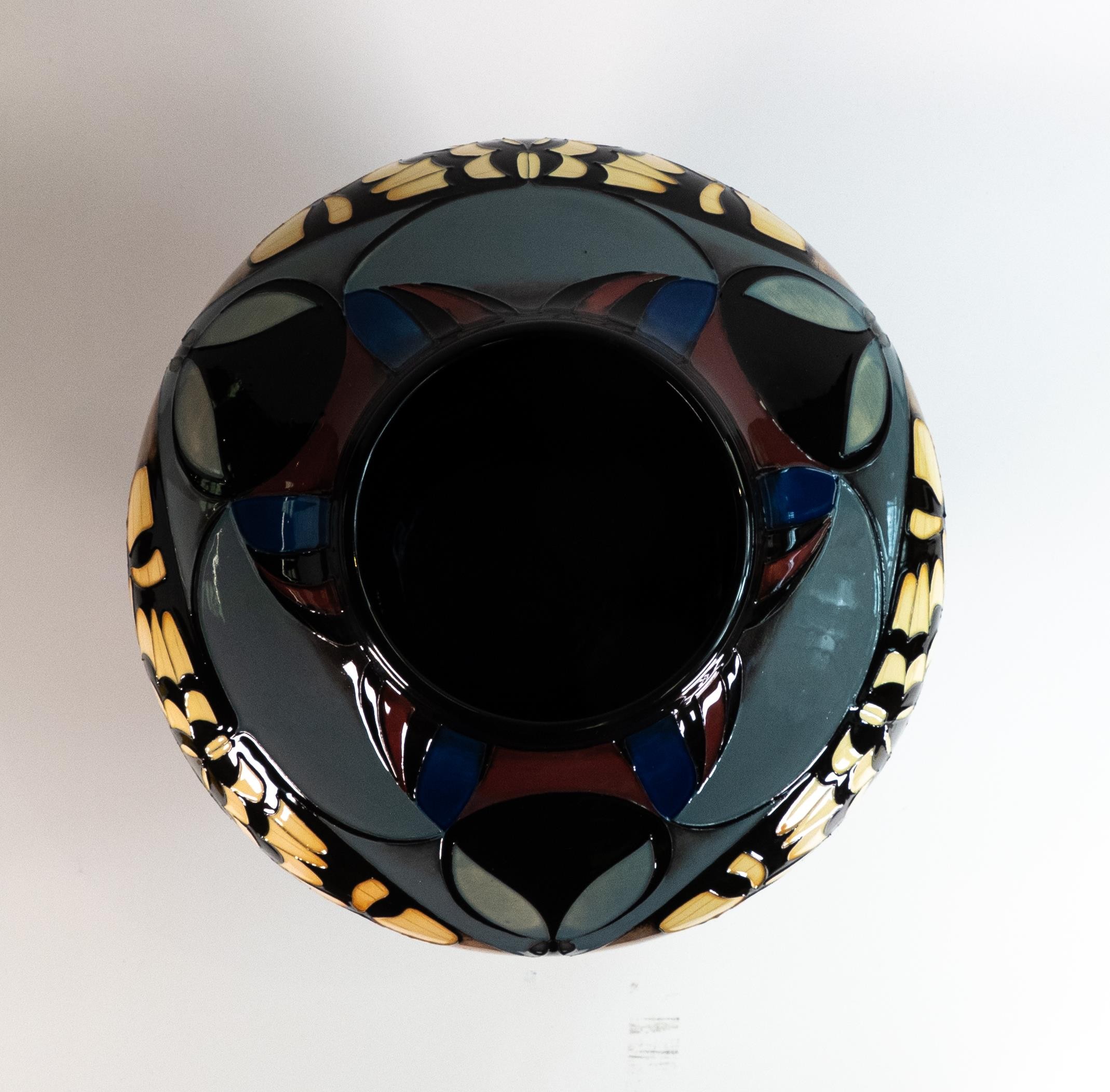 Moorcroft Prestige swallow Tail vase. Trial piece dated 27/4/18. Height 38cm - Bild 2 aus 6