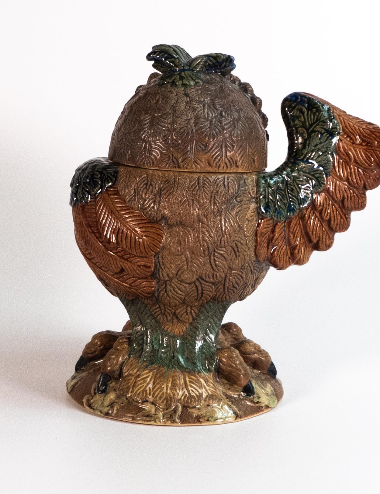 Burslem pottery Octavia the Owl Grotesque bird (chambermaid to the Duke & Duchess). Signed by Andrew - Bild 3 aus 5