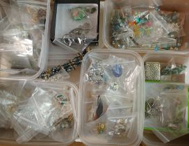 A good large collection of costume jewellery, including many brooches, pendants, necklaces,