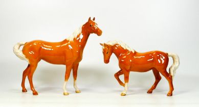 Beswick Palomino Swish tail 2137 & Stocky Jogging Mare 855(2)