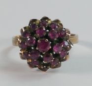 14k gold and red stone cluster ring (1 stone missing), size Q, weight 3.36g.