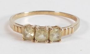Ladies 9ct gold ring set with single pale yellow stones, size Z,2.3g.