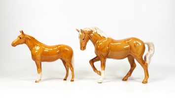 Beswick Palomino Small Stallion 1922 & Stocky Jogging Mare 855(2)