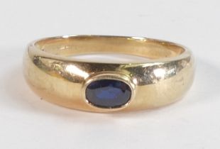 Ladies 9ct gold ring set with single dark blue stone, size U,3.6g.