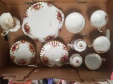Royal Albert Old country roses tea ware items to include Cake plate, milk/sugar, 6 saucers, 5 cups &