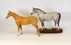 Beswick Grey Matte Arab Connisseur 1771 together with Palomino Bois Russel Horse