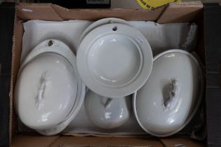 Shelley white ware to include muffin dish, lidded meat dish, veg dish with saucer (4)