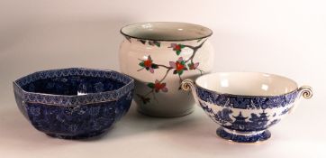 Shelley Octangonal bowl 8315, Jardiniere 8574 together with Royal Worcester willow patterned bowl (