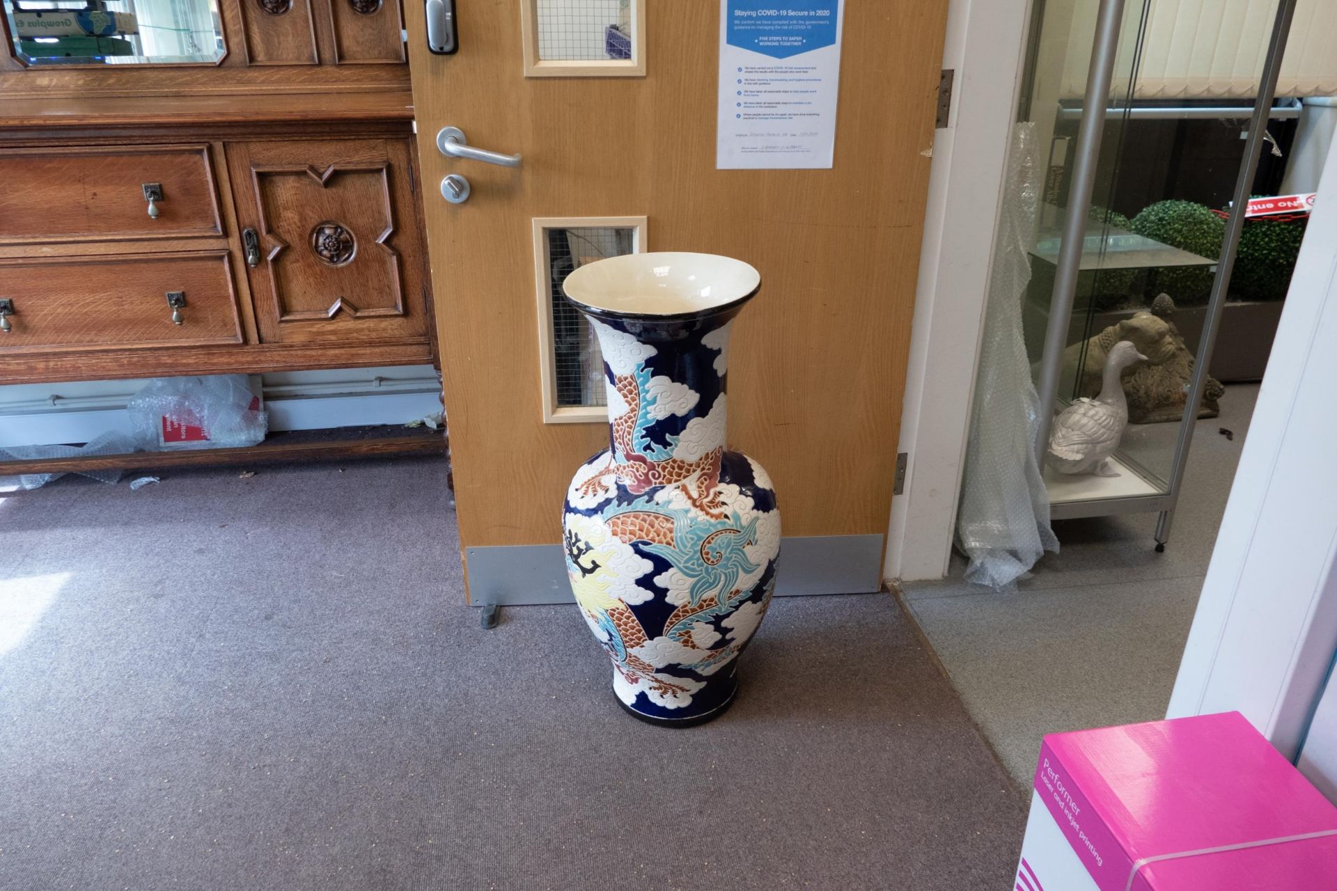 Very Large Modern Oriental vase, height 82cm ( please note collection only) - Image 2 of 3