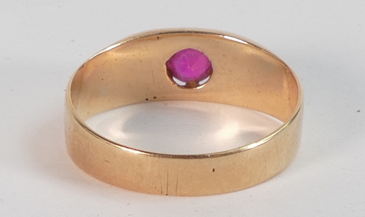 14ct gold ring set with pink stone, ring size L/M, 2.6g. - Image 2 of 2