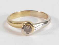 18ct gold ring set with brown solitaire diamond, size N/O, 4.5g.