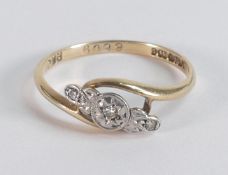 9ct gold & platinum diamond ring, size M, 1.5g.