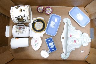 Mixed collection of ceramic items to include Wedgwood pin dishes and Richard Guyatt Prince of