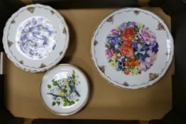 A mixed collection of decorative wall plates including Royal Albert Finale limited edition plate,