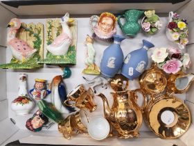 A mixed collection of items to include resin beatrix potter book ends, continental guilt