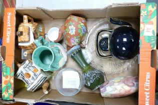 A mixed collection of items to include Novelty pottery teapots & jugs, Gibson tea pot, Royal