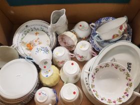 Mixed collection of Shelley to include 6 tea pot stands, 7 side plates, cereal bowl, 3 soup bowls