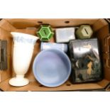Good tray lot of Wedgwood including large Queensware vase, large jasperware bowl, 2 x money