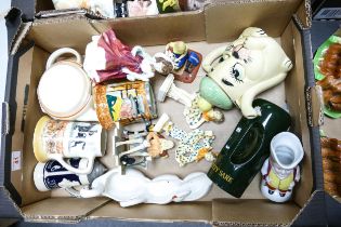 A mixed collection of items to include Royal Doulton welcome home and to good to be home figures,