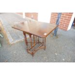 Edwardian Small Gate Leg Table with turned legs, height 63cm, open length 73cm