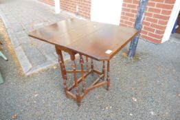 Edwardian Small Gate Leg Table with turned legs, height 63cm, open length 73cm