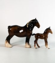 Beswick 818 Shire Hose & large foal 951(2)