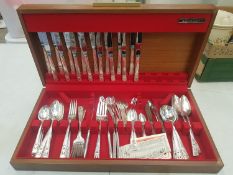 Cased part complete Community branded cuttlery set